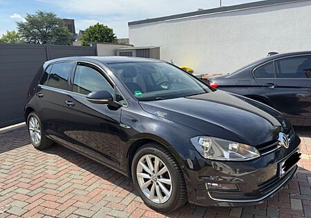 VW Golf Volkswagen 1.6 TDI DSG BMT LOUNGE Scheckheft Tüv 01/27