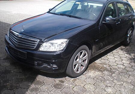 Mercedes-Benz C 180 CGI T BlueEFFICIENCY Autom. -