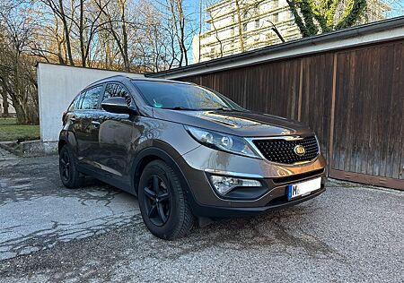 Kia Sportage 2.0 CRDi AWD, Automatik, Navi, Klima