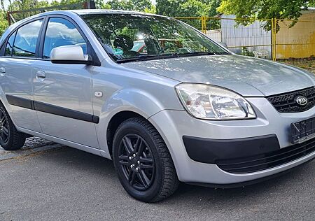 Kia Rio 1.6 CVVT SPIRIT 82kw Klima PDC SHZ