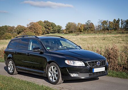 Volvo V70 D3 Linje Svart*Leder*Xenon*Scheckheft
