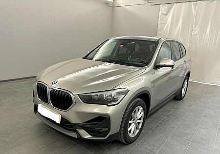 BMW X1 sDrive 20 d Advantage NAVI LED PDC PANO HUD