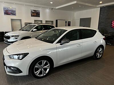 Seat LEON"FR"2.0TDI*DSG*NAV*LED*DIGI*ACC*17"DAB*PDC*1