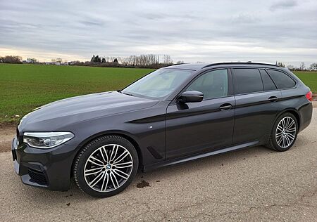 BMW 520d Touring - M-Paket - Pano - HUD - AllwReifen