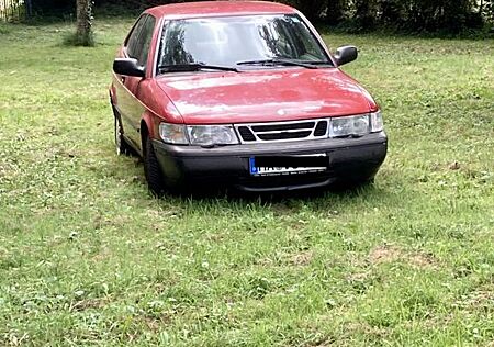 Saab 900 2.0i Coupé -