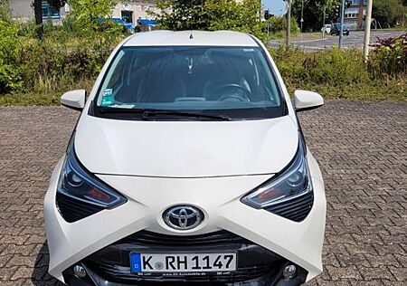 Toyota Aygo (X) Aygo (X) 1,0-l-VVT-i x-play touch x-shift x-...