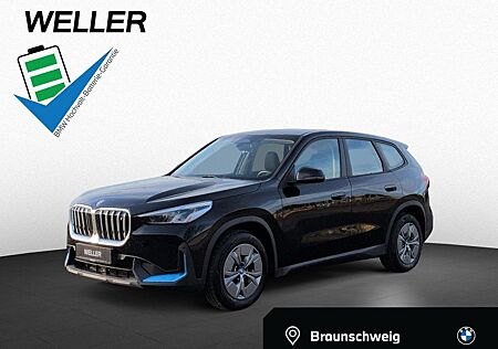 BMW iX1 xDrive 30 LiveCock+ Kam Adap. M Fahrwerk