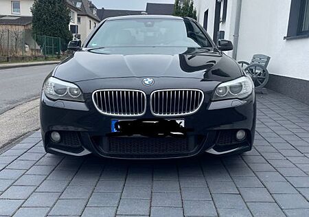 BMW 520d M Paket/Fast Voll Ausstattung/Schiebedach/