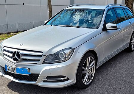 Mercedes-Benz C 200 T AVANTGARDE Automatic