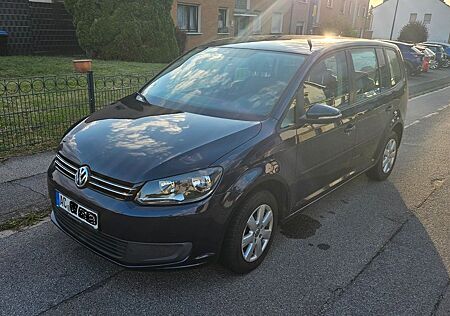 VW Touran Volkswagen 1.6 TDI Trendline BlueMotion Technolo...