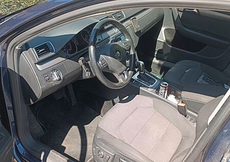 VW Passat Variant Volkswagen 2.0 TDI DSG 130kW Comfortl BM...