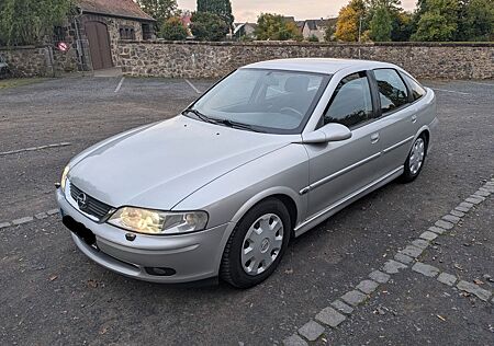 Opel Vectra B 2.0 16V TüV 7/27 sehr viel Neu LESEN!!!