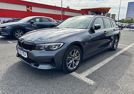 BMW 330e Touring