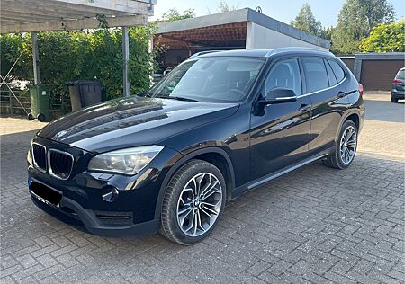 BMW X1 sDrive18d Sport Line lückenlos Scheckheft