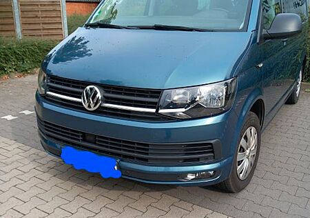 VW T6 Multivan Volkswagen inkl. Fahrradträger und Anhängekup.