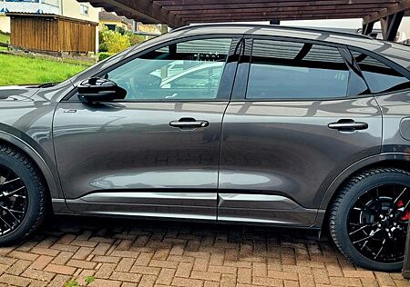 Ford Kuga ST-Line X Black-B&O ACC LED Navi 4X4 20Zoll