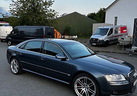 Audi A8 4.2 tiptronic quattro Langversion -