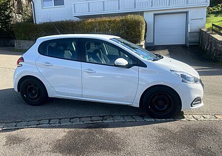 Peugeot 208 1.2 Active PureTech 82 Active