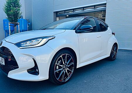 Toyota Yaris 1,5-l-VVT-iE GR SPORT GR SPORT 1Hand Top Z