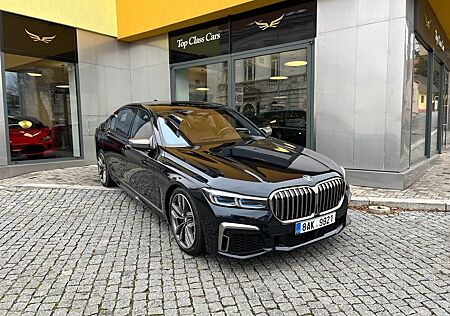 BMW M760i V12 LONG xDrive VOLL!