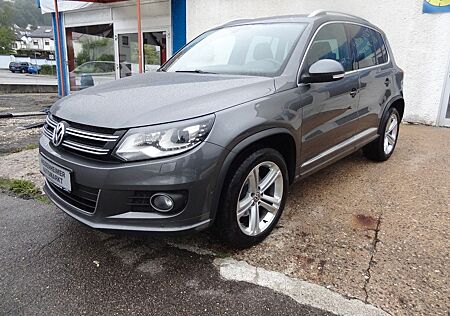 VW Tiguan Volkswagen R-LINE/4Motion/1.Hd/Pano/AHK/Navi/SitzH/