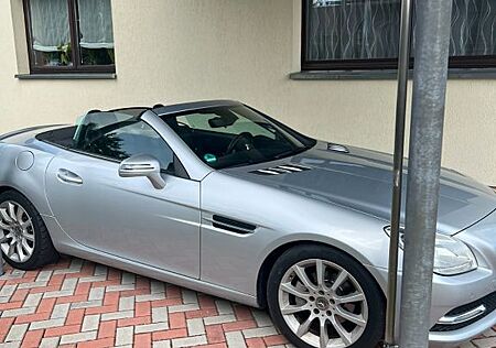 Mercedes-Benz SLK 200 / TOP / 7G / Leder / AIRSCARF