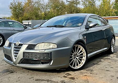 Alfa Romeo GT 2.0 16V JTS Distinctive