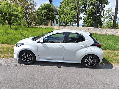 Toyota Yaris 1.5-l-VVT-i Hybrid 116 CVT Team Deutsc...