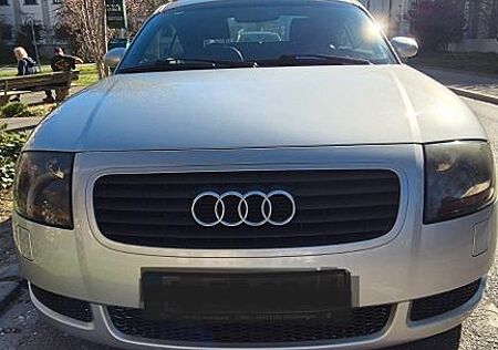 Audi TT Coupe 1.8T 132 kW -