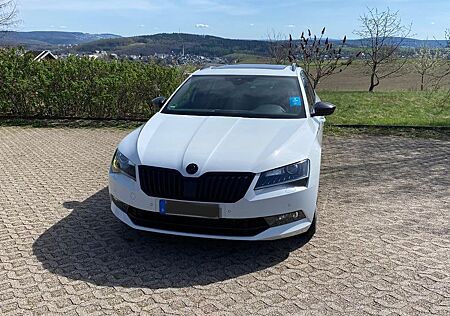 Skoda Superb 2.0 TSI 279kW DSG 4x4 SportLine Combi