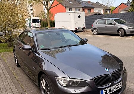 BMW 325i Coupé Automatik