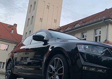 Skoda Octavia 2.0 TDI DSG 4x4 RS Combi RS