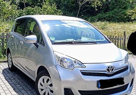 Toyota Verso-S 1,33-l-Dual-VVT Life Life