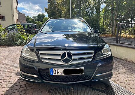 Mercedes-Benz C 300 CDI 4MATIC T AVANTGARDE Autom. AVANTGARDE