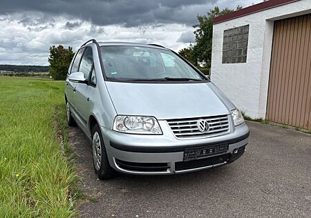 VW Sharan Volkswagen Trendline