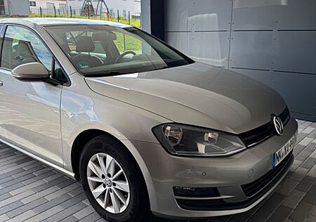 VW Golf Volkswagen 1.6 TDI Trendline BlueMotion Trendline