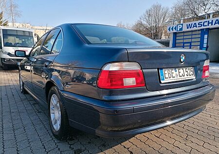BMW 525i -