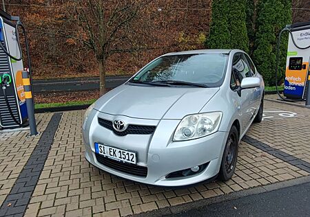 Toyota Auris 2,0-l-D-4D Sol