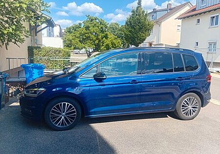 VW Touran Volkswagen 2.0 TDI SCR 140kW DSG Highline Highline