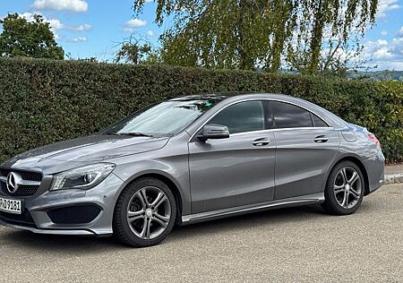 Mercedes-Benz CLA 180 AMG Line Pano Bi-Xenon 8x Felgen