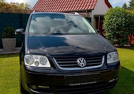 VW Touran Volkswagen 1.6 FSI Trendline