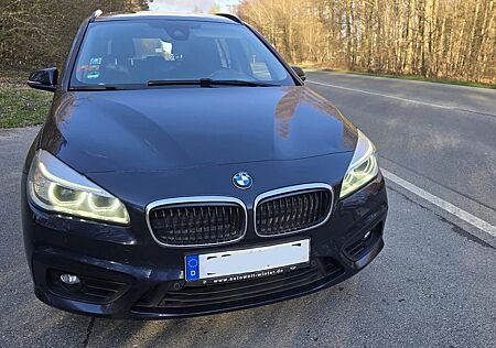 BMW 2er 220 Gran Tourer 220d xDrive Steptronic Luxur...