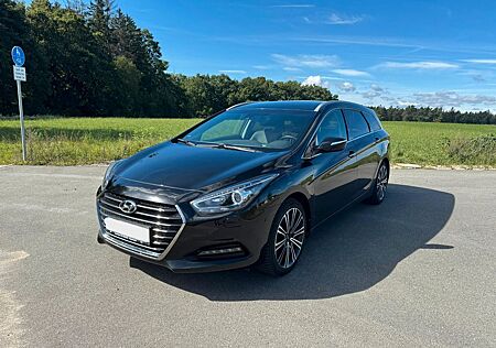 Hyundai i40 2.0 GDI Premium - Navi, RüKa, SHZ/LHZ usw.