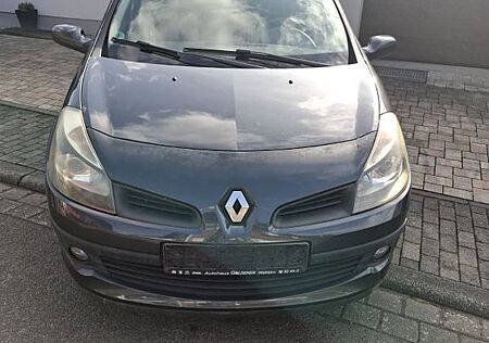 Renault Clio Authentique 1.2 16V 55kW Authentique
