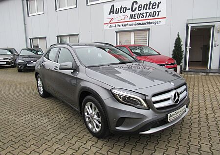 Mercedes-Benz GLA 200 , NAVI, XENON, AHK, PDC..