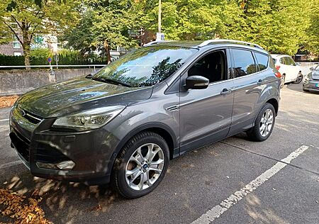 Ford Kuga 2,0 TDCi 4x4 Leder/Anhängerkupplung