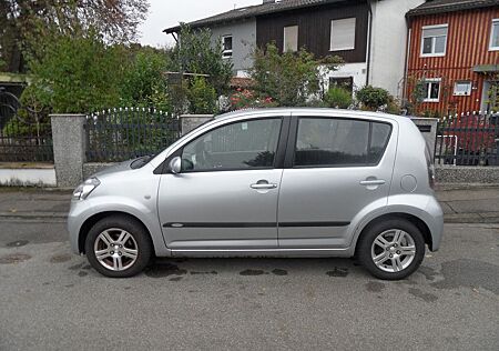 Daihatsu Sirion 1.3 -