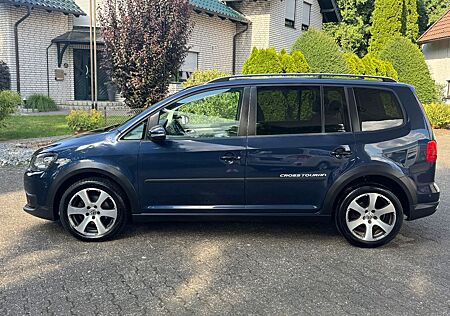VW Touran Volkswagen CrossTouran*BIXENON*KLIMAUT*7SITZER*SITZH