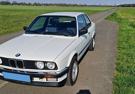 BMW 325i VFL, Zweitürer, Oldtimer, Vollausstattung