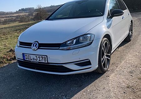 VW Golf Volkswagen 2.0 TDI SCR IQ.DRIVE IQ.DRIVE